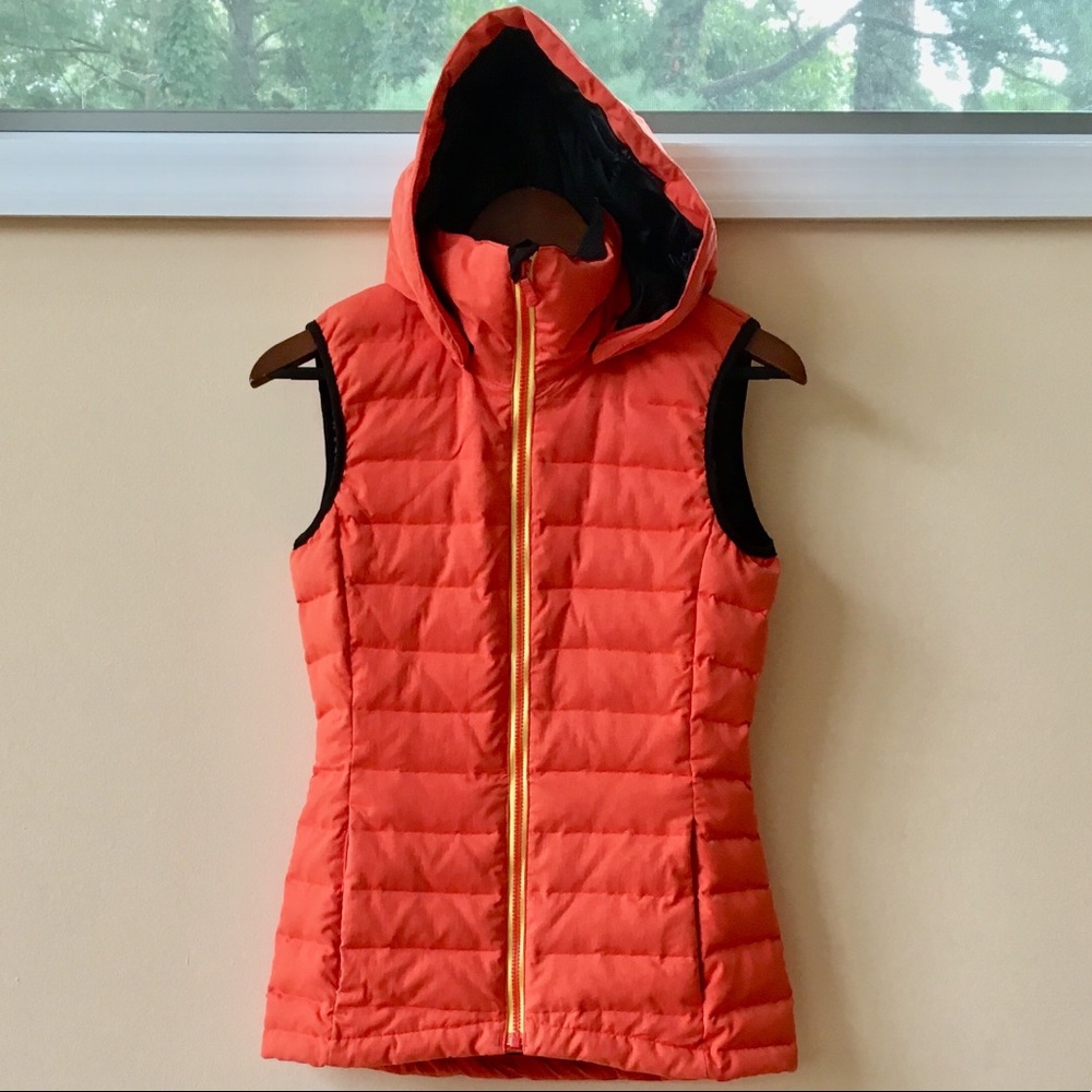 NWOT Burton down vest